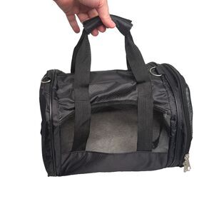 World Pet Carrier Small Size 15"L x 10"W x 9.5"H Clean for Cats Ferrets Rabbits